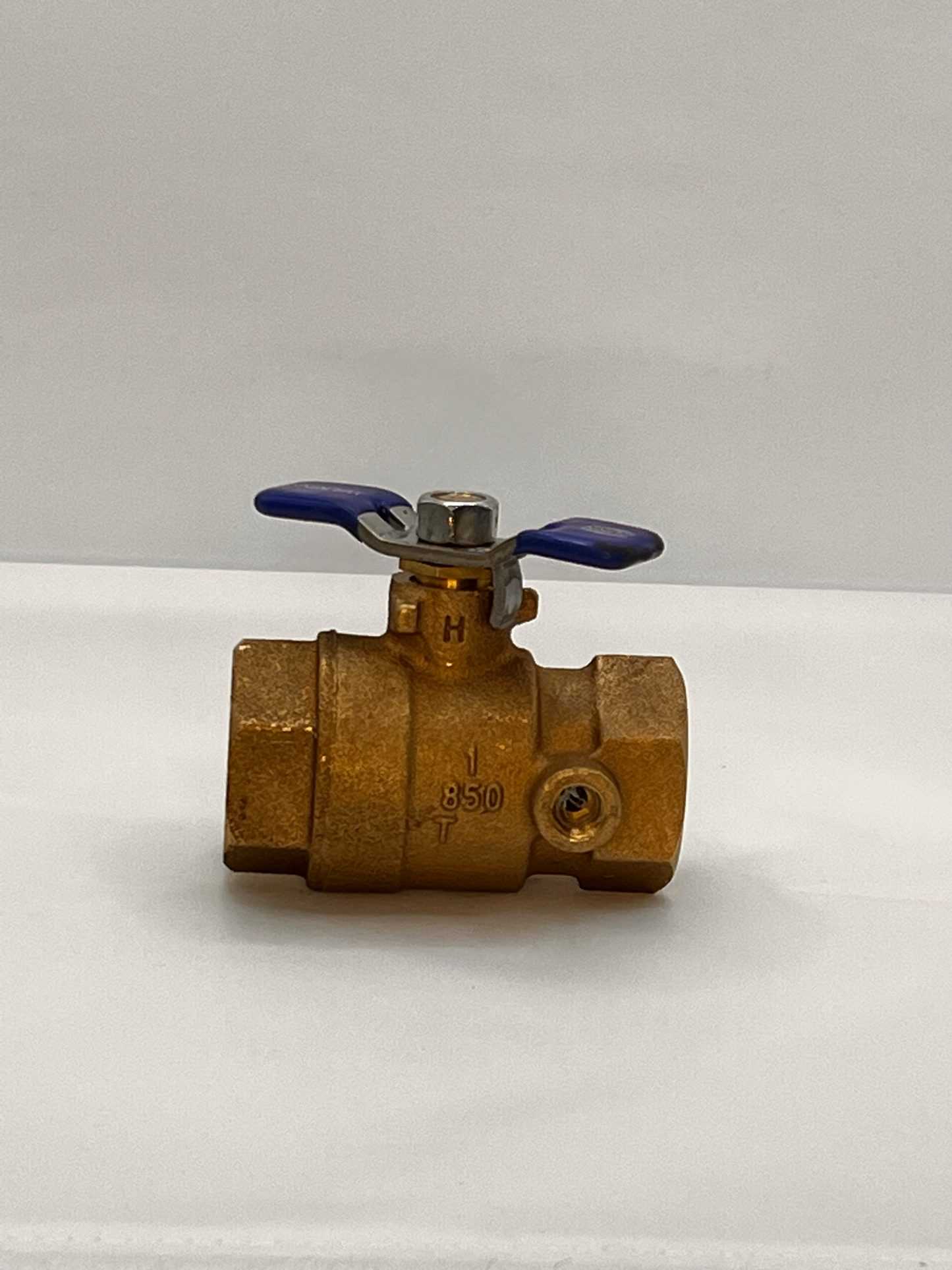 Ball Valves 1" 1-850T Wilkins Ball Valve Tapped Number One Shut Off